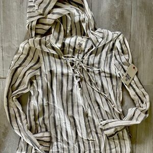 Billabong swimsuit beach cover up. Same Story. Women’s size Med. new with tags